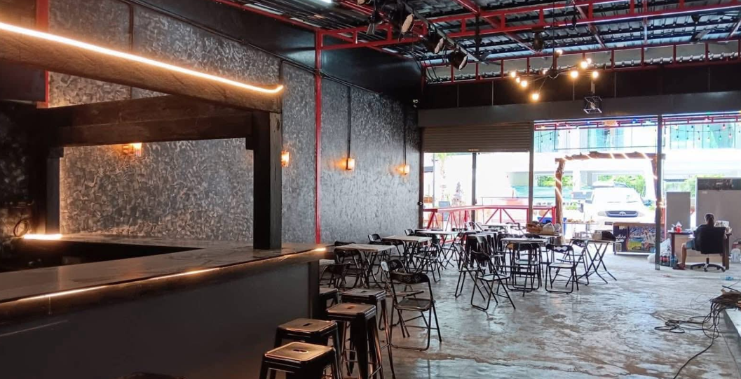 Restaurant & Bar for Takeover