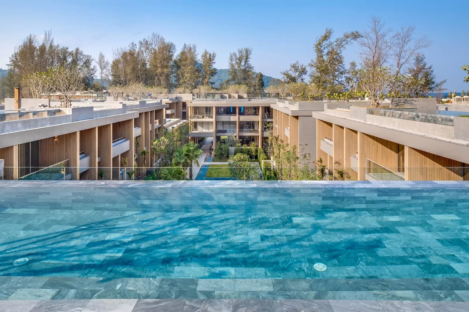 Beachfront Luxury Residences Kamal