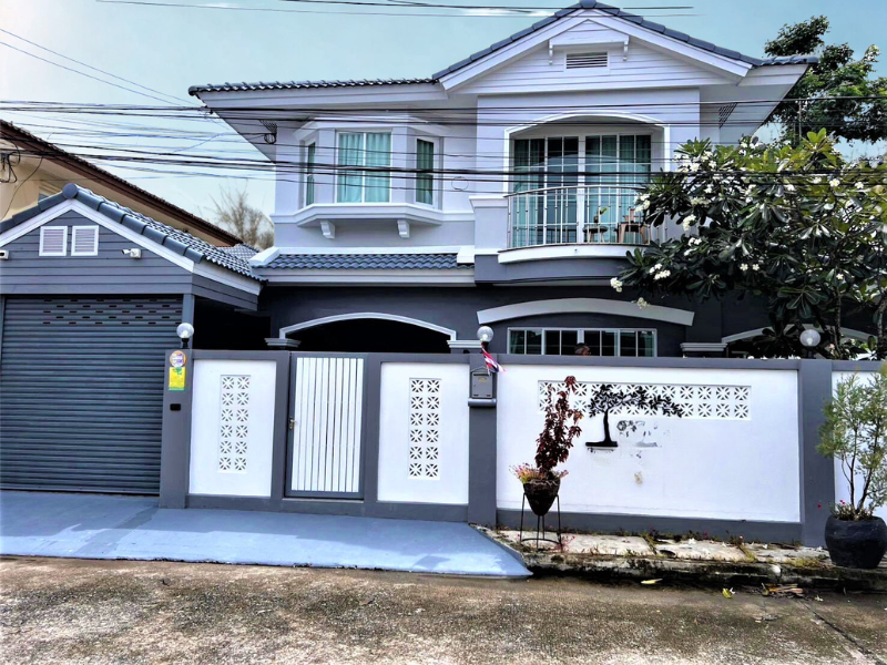 Private Pool Villa in Chalong,