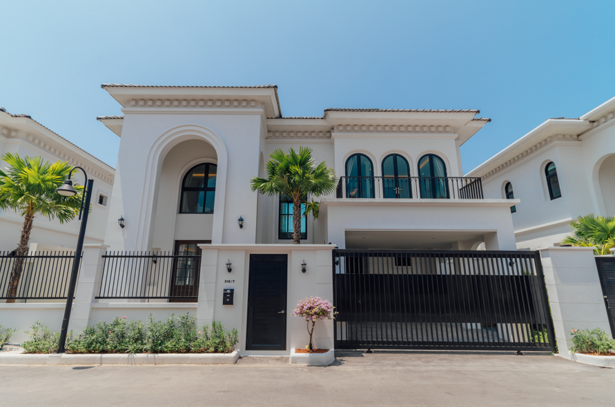 3 Bedroom Villa Private Swimming Pools