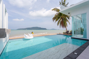 Beachfront Infinity Pool Villa