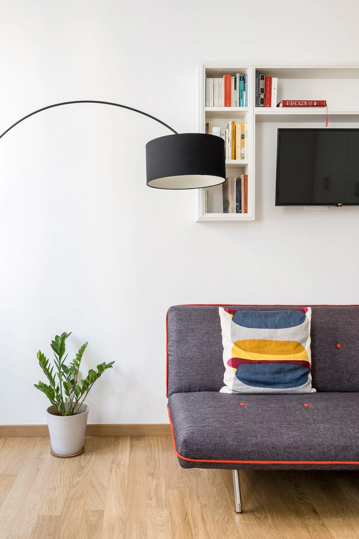 Suite Asinelli, a renovated apartment at Canonica Suites in Bologna's historic centre