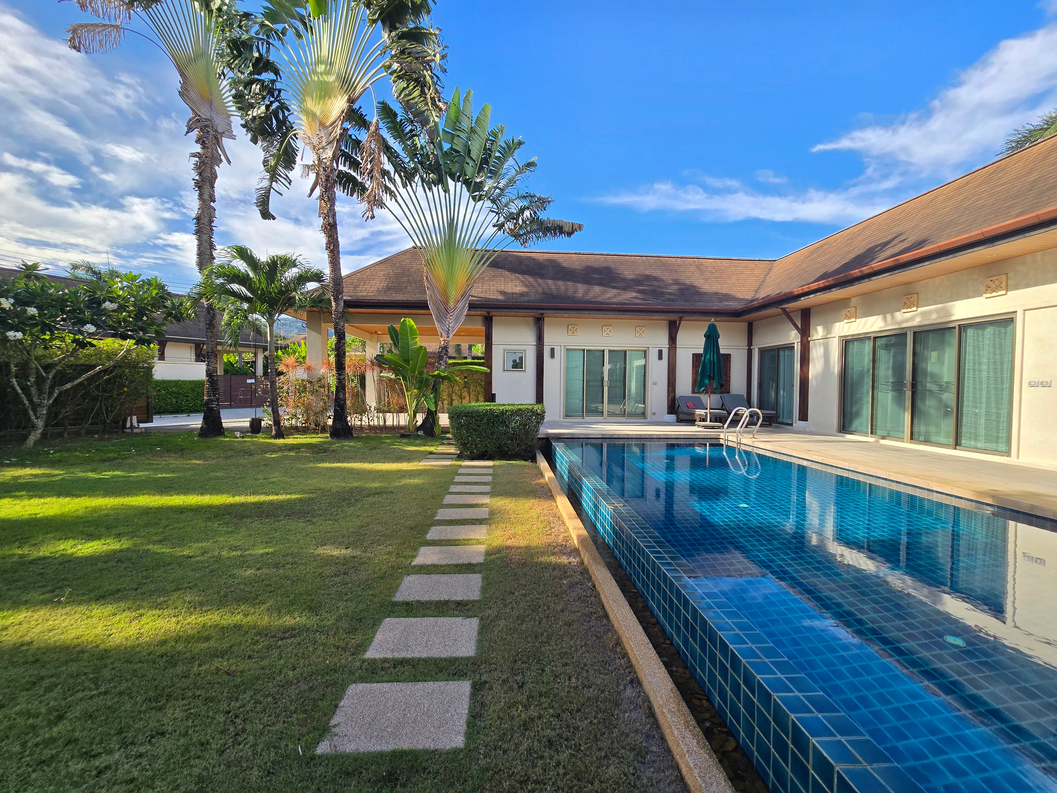 Oriental Style Pool Villa