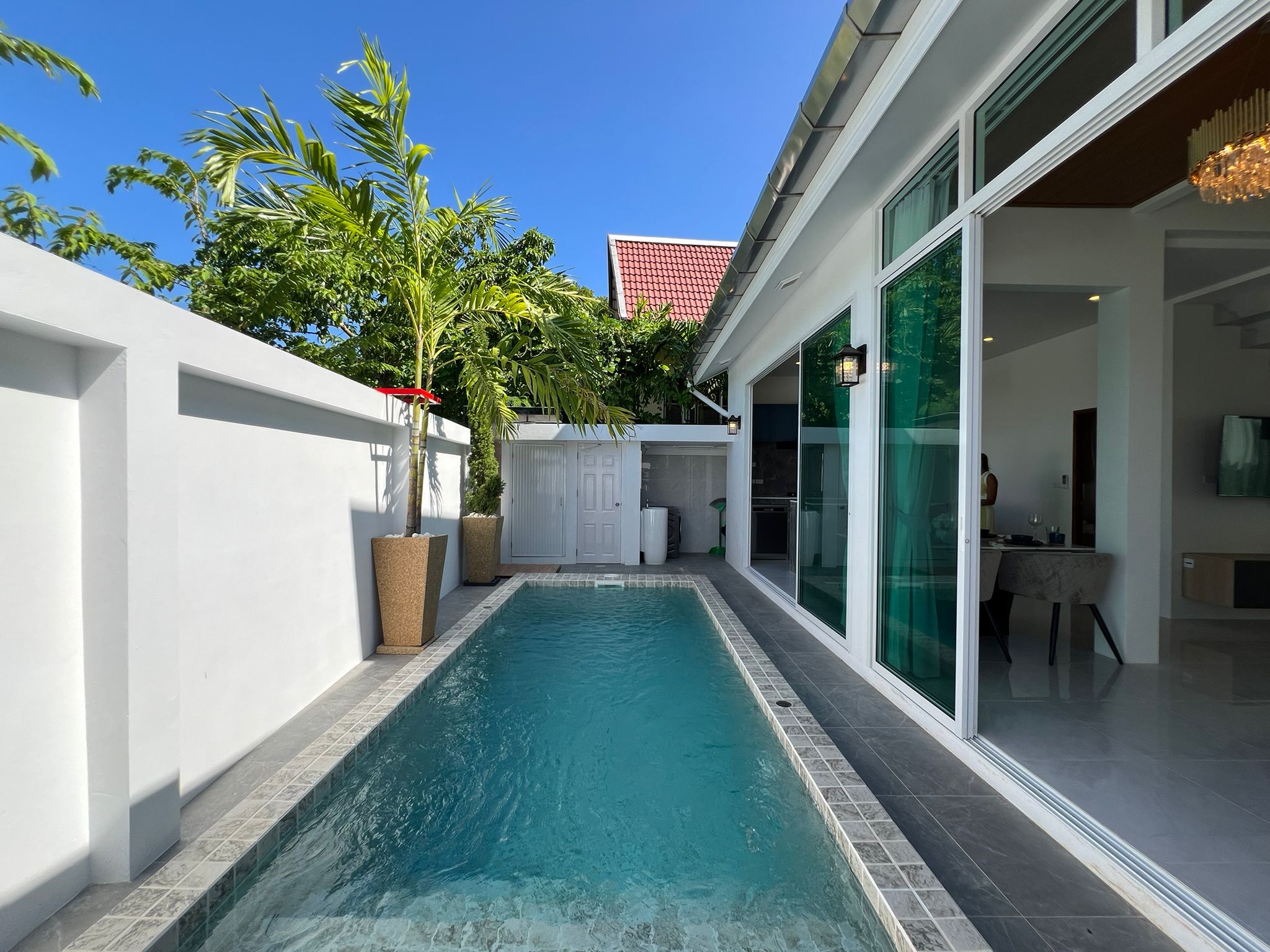 Two-Storey Modern House by the Canal