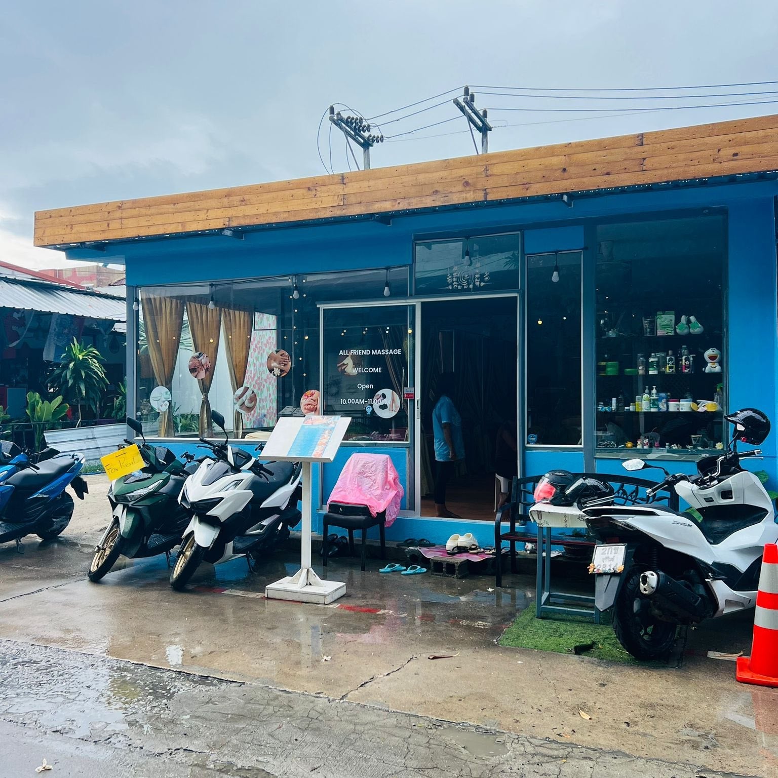 Massage Shop for Lease in Kata