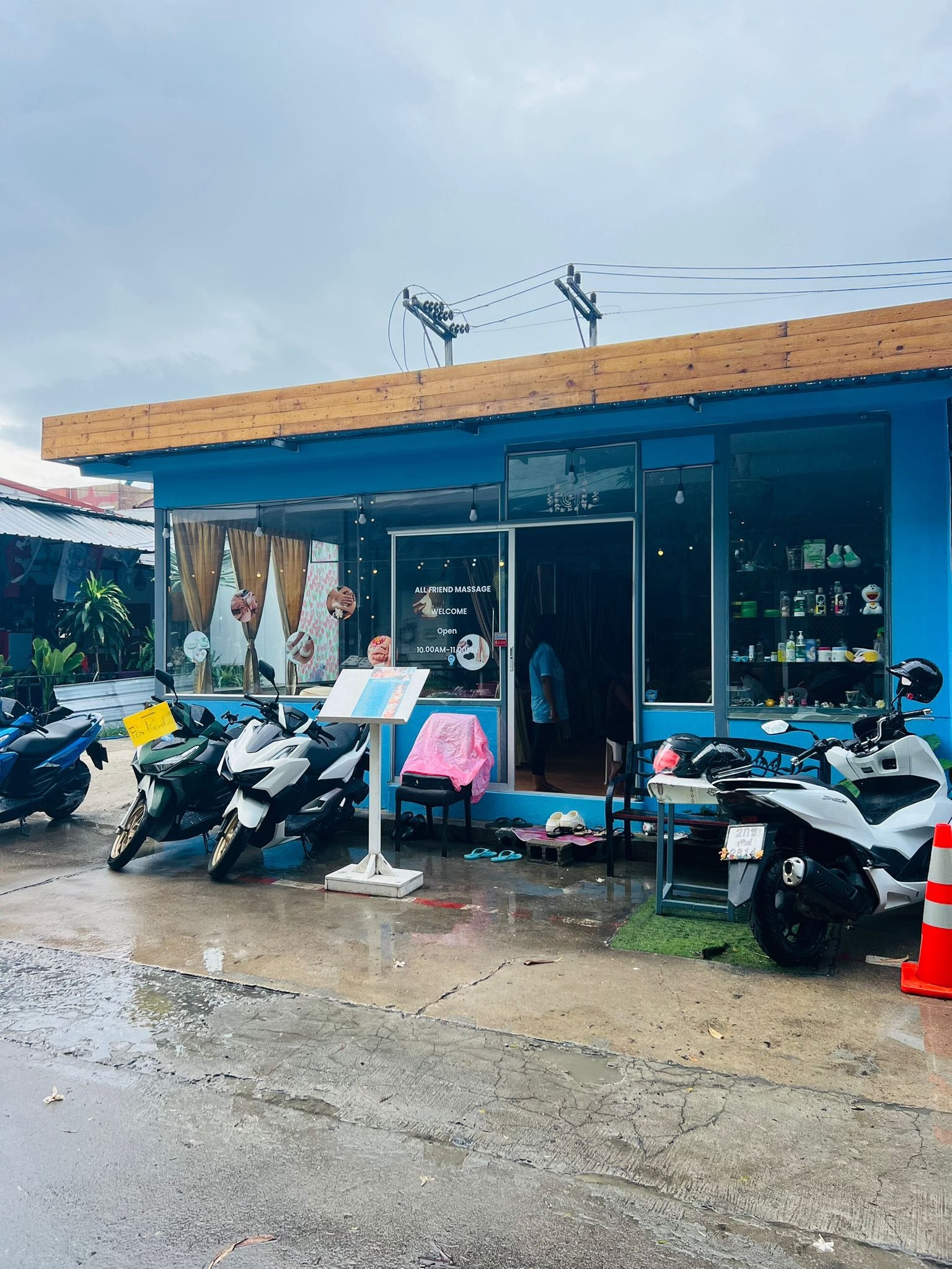 Massage Shop for Lease in Kata