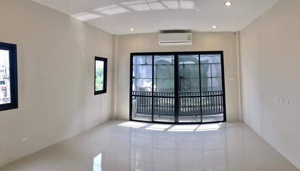 Commercial Building for Rent