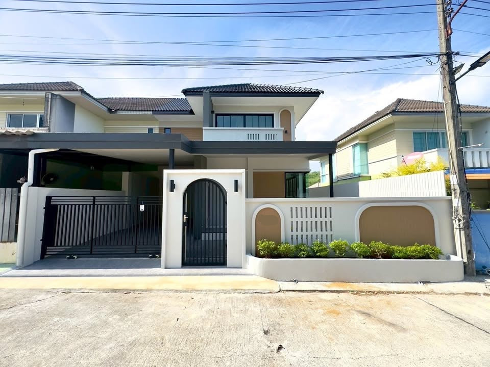 Modern Twin House
