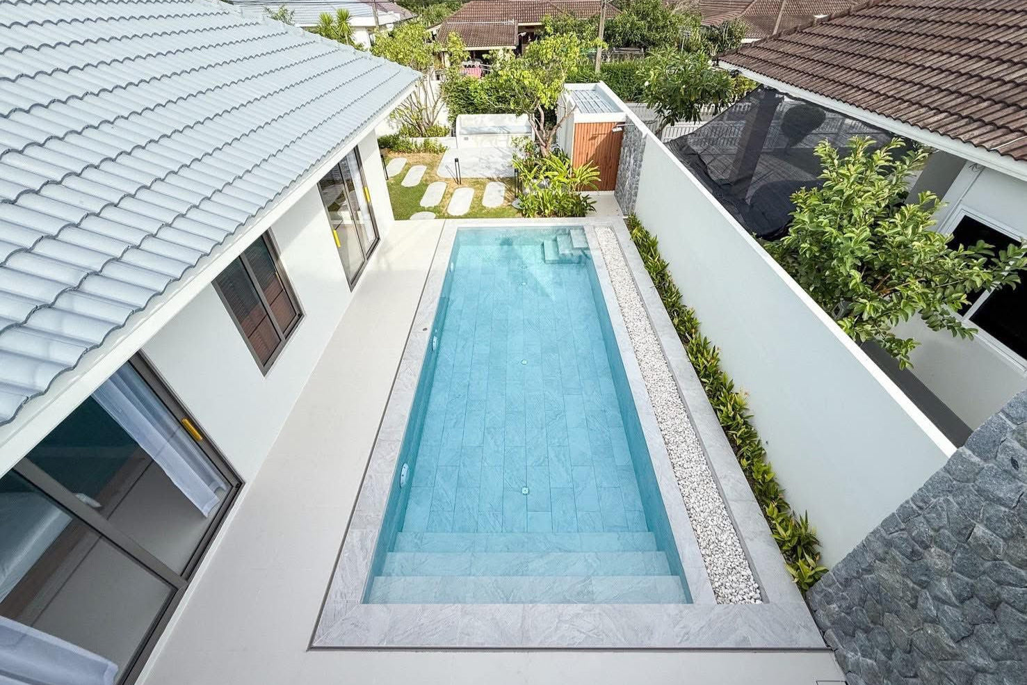 Modern Pool Villa Fully furnished