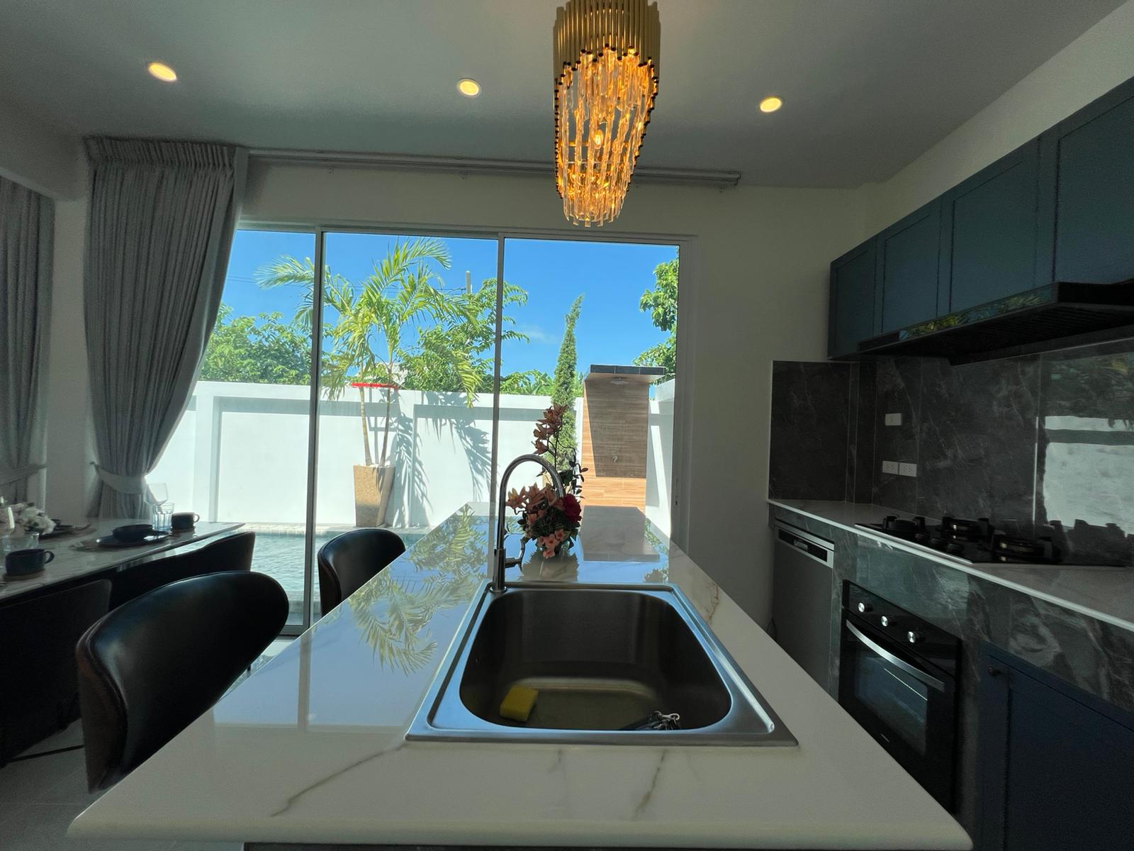 Luxury Pool Villa For Rent