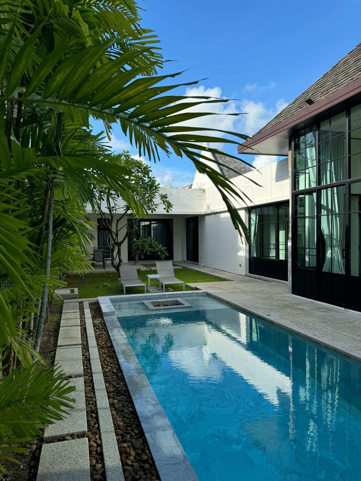 Mono Luxury Pool Villa