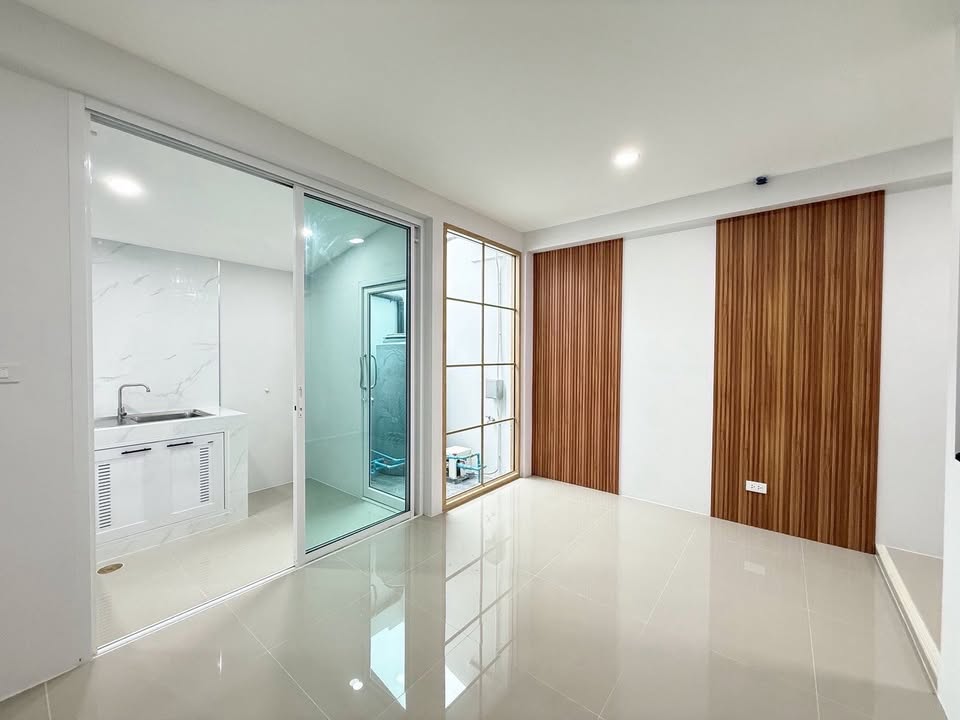 Phuket Chalong Living