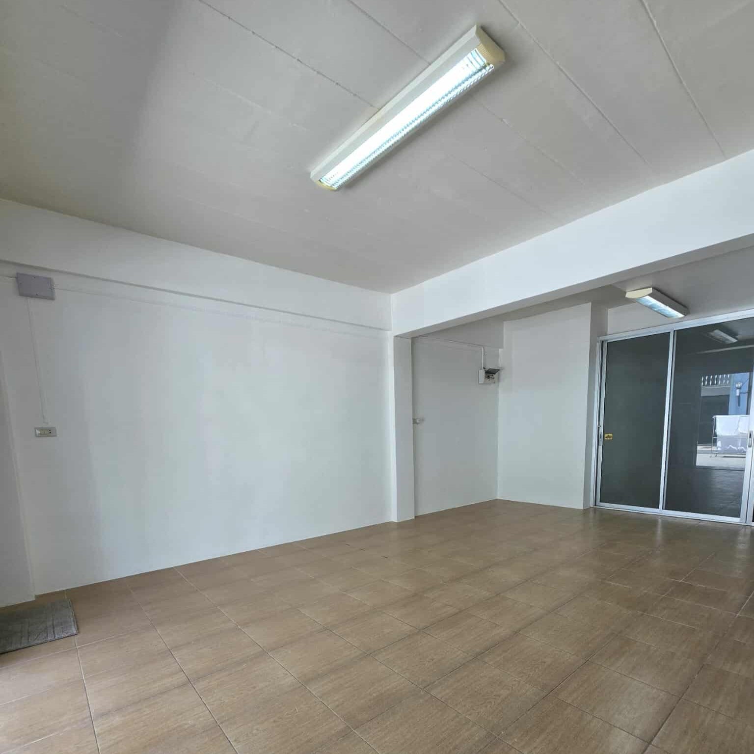 Commercial Building for Rent