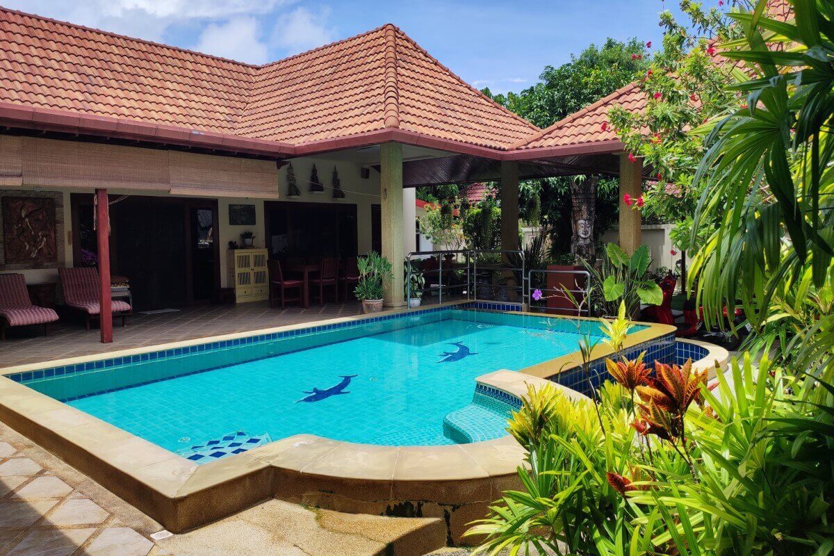 Luxury Villa on Large Private Lot