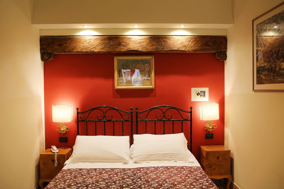 Another view of the Junior Suite at Albergo delle Drapperie