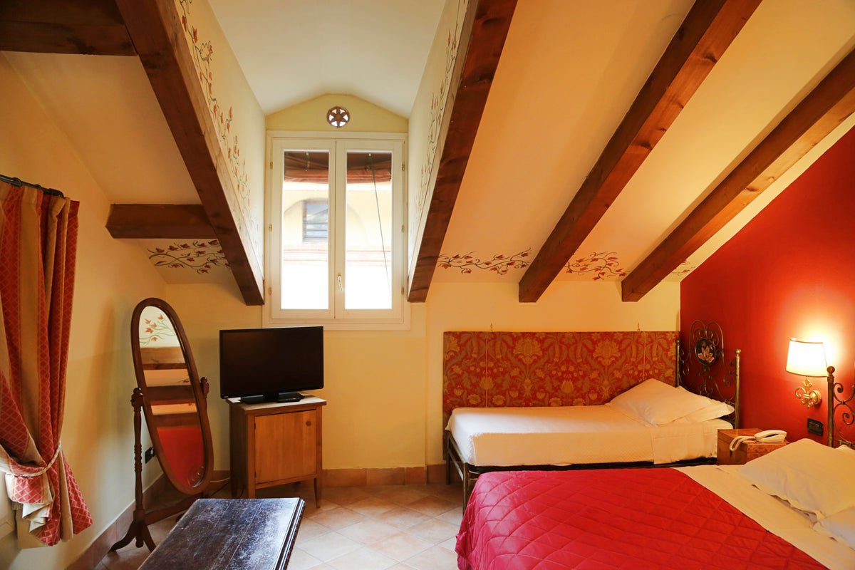 Junior Suite detail at Albergo delle Drapperie, Bologna