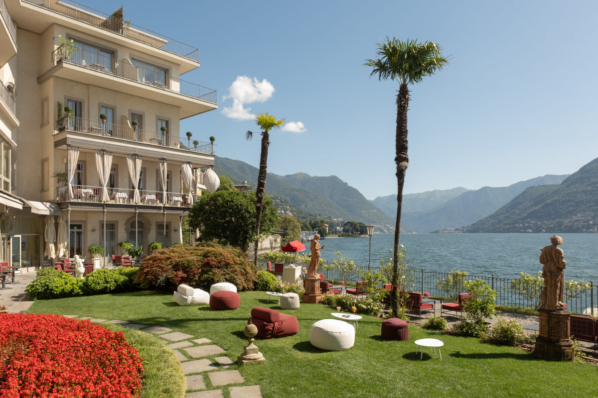 Hotel Villa Flori and its garden on the lakeshore