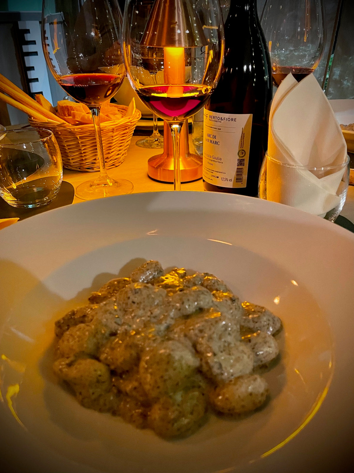A pasta dish with wine at Ciàpa Fiaa