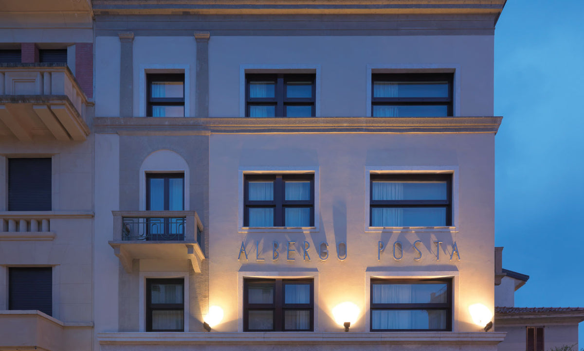Posta Design Hotel in the evening