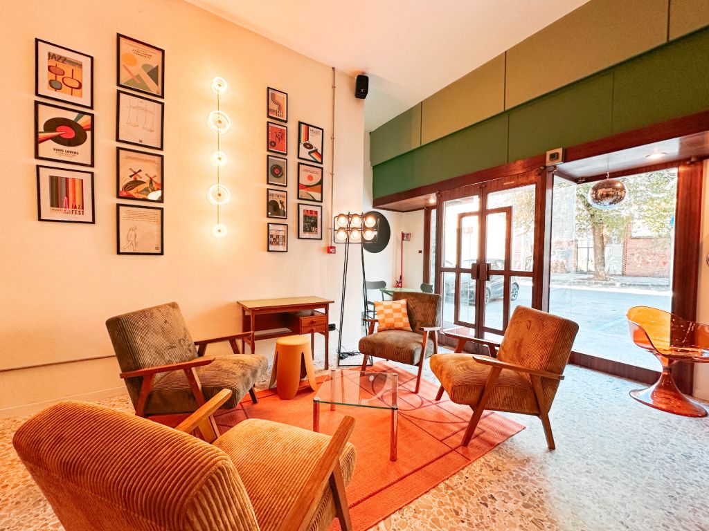 Shared common space at Ostello Bello Bologna
