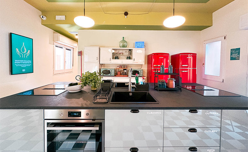 Guest kitchen at Ostello Bello Bologna