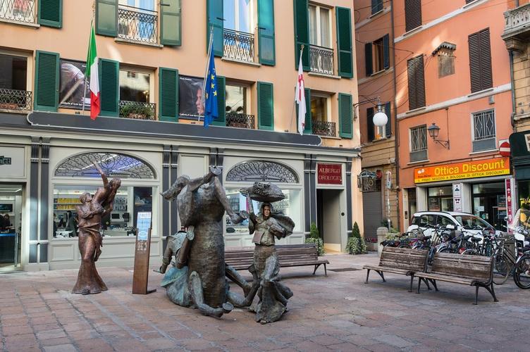 Exterior of Art Hotel Orologio, Bologna
