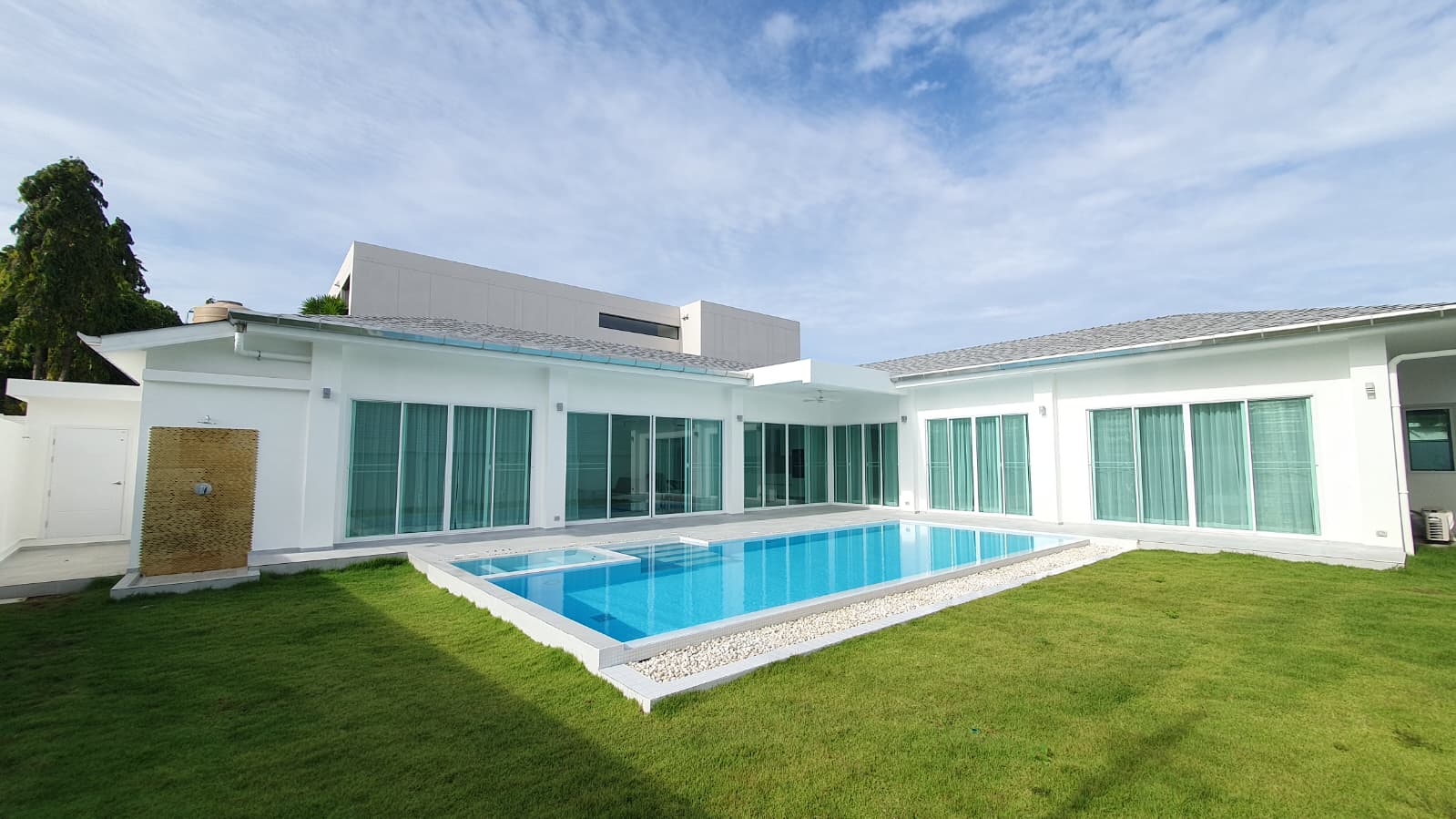 Modern Pool Villa for Sale in Nai Harn