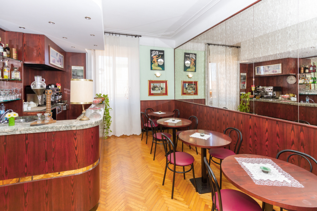Bar tables at Albergo Garisenda
