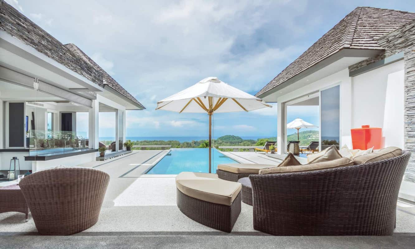 Seaview 5 bedrooms Villa for sale Layan