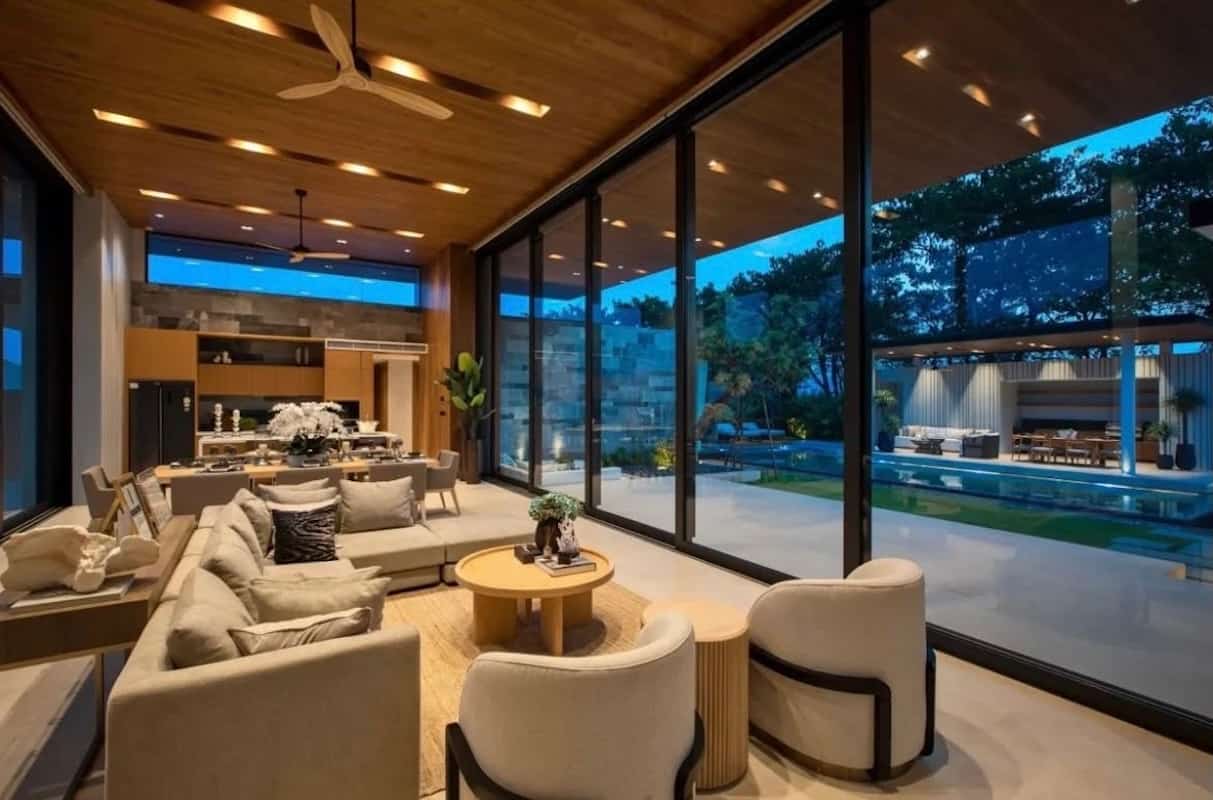 Luxurious Pool Villa for Sale in Botanica Foresta