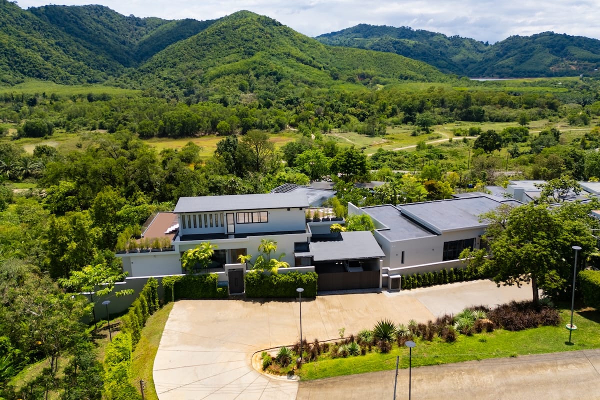 Luxury Villa for sale with Panoramic View