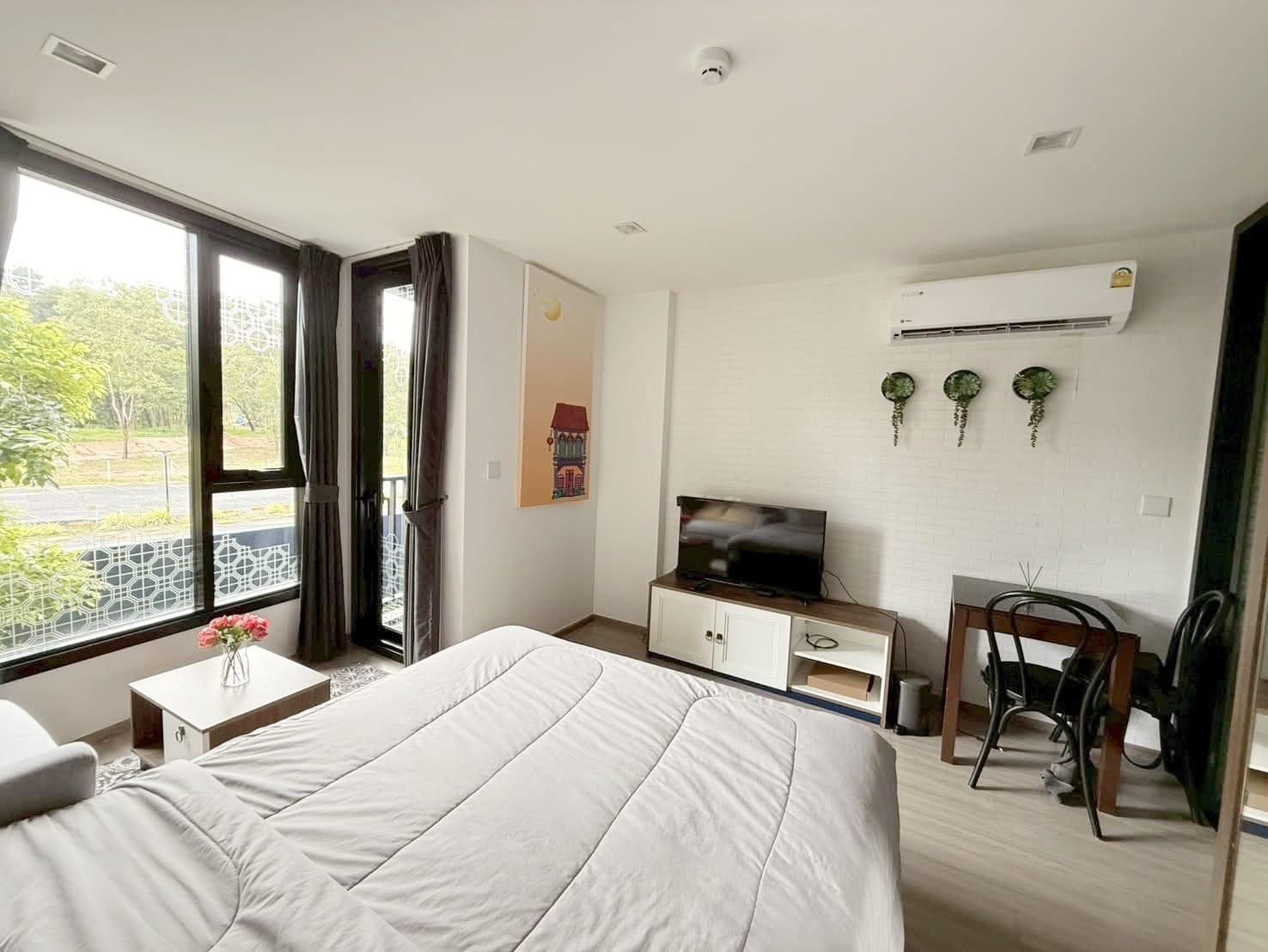 Condo Steps from Central Phuket