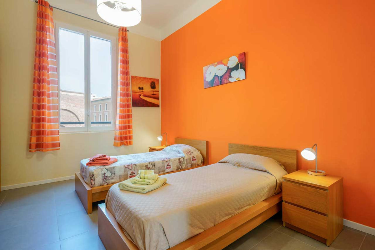 Camera Arancia, a double room at B&B Casa Elide