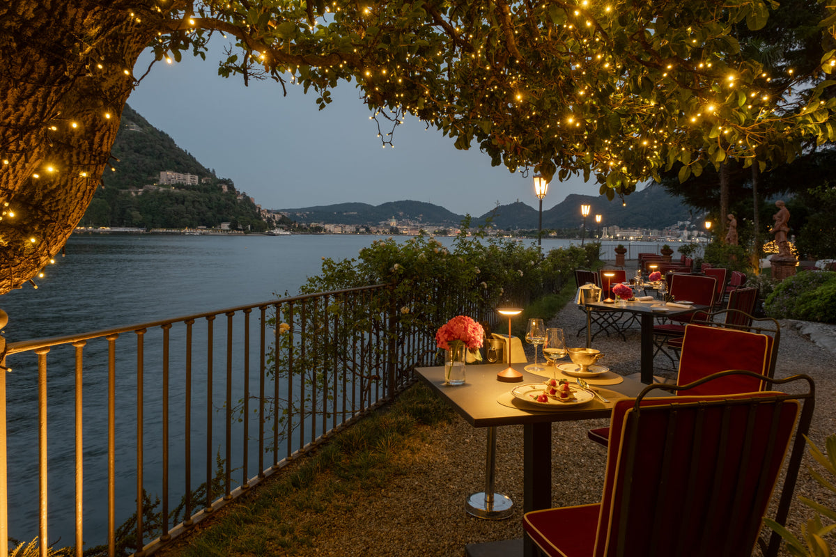 Ristorante Raimondi's lakeside terrace at Hotel Villa Flori