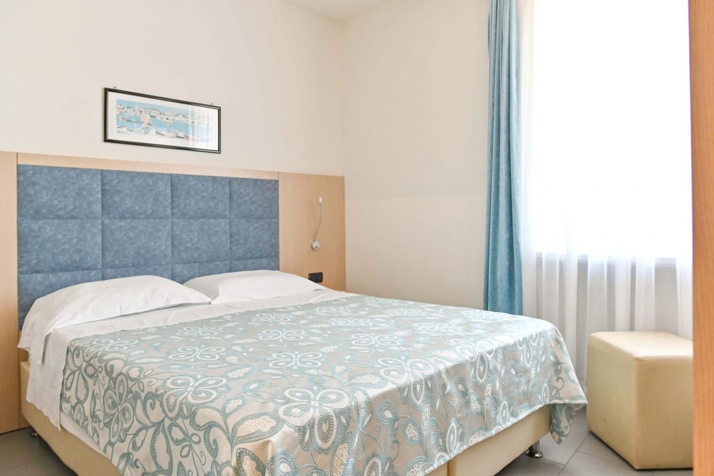 A double room with lake view at Hotel Marco's