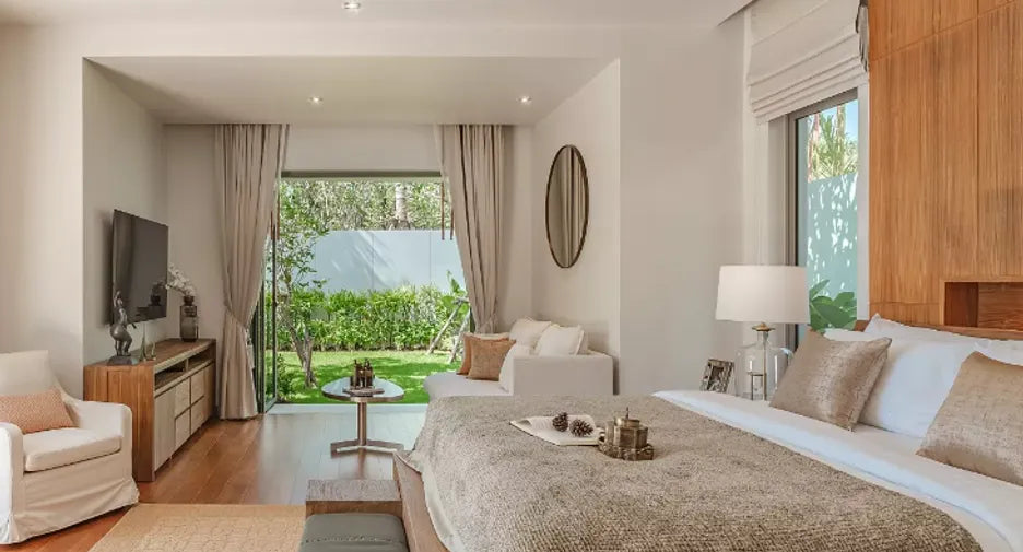 Luxury Pool Villa Near Naiyang