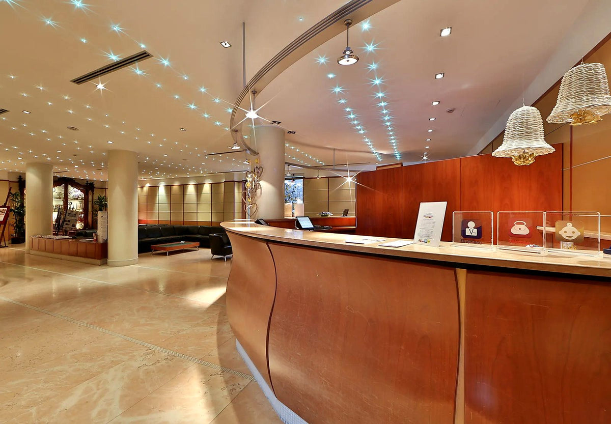 Lobby and reception at Hotel Cappello d'Oro