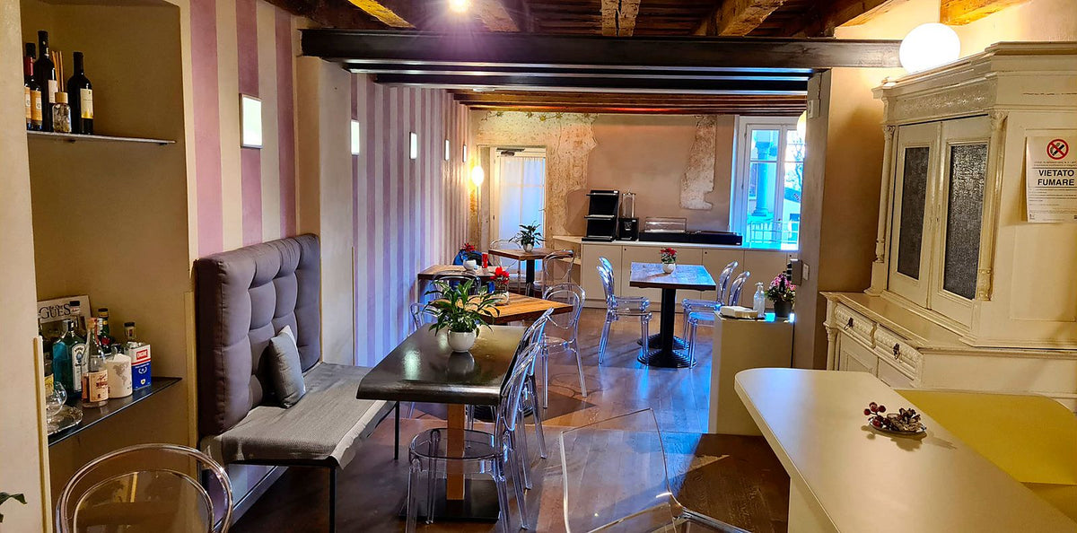 Breakfast room at Hotel Piazza Vecchia