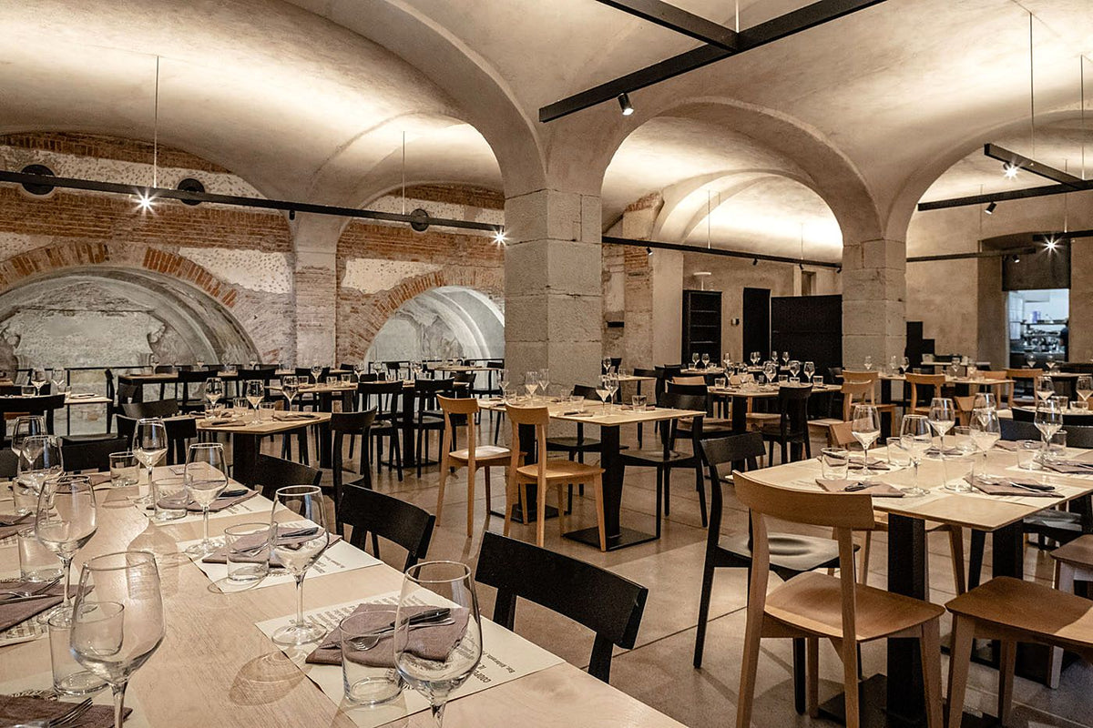 Vaulted dining room at Il Circolino