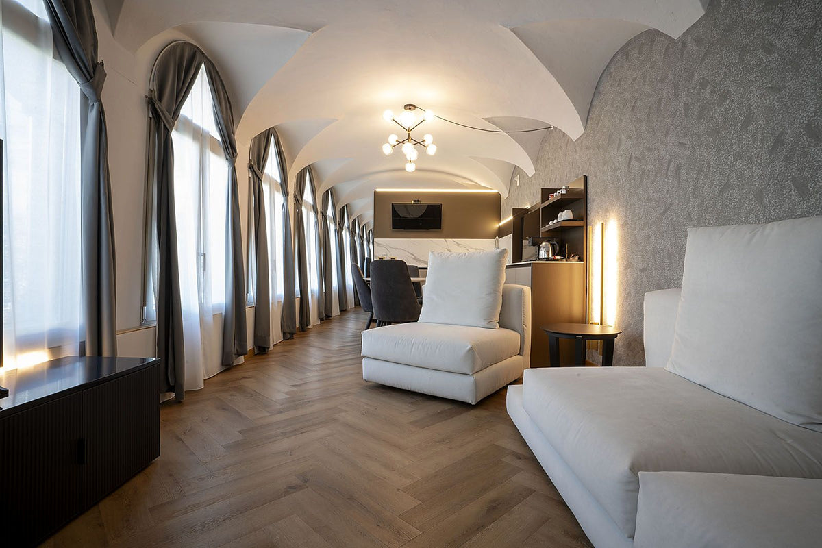 Vaulted Suite Imperiale at Palazzo Santo Spirito