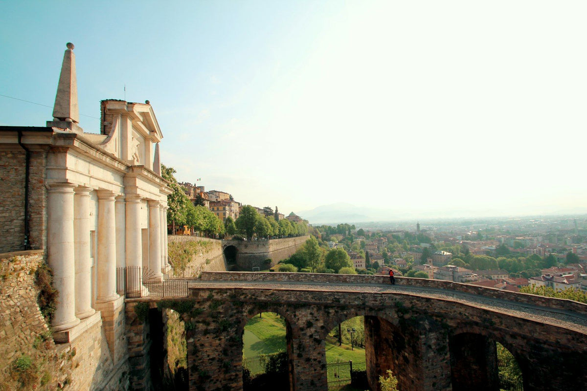 Porta San Giacomo looking out over the plain
