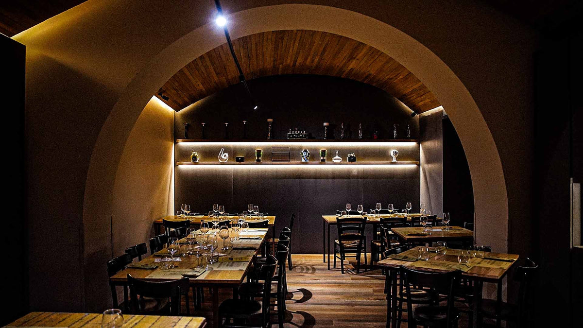Vaulted dining room at Al Vicolo Pizza & Vino
