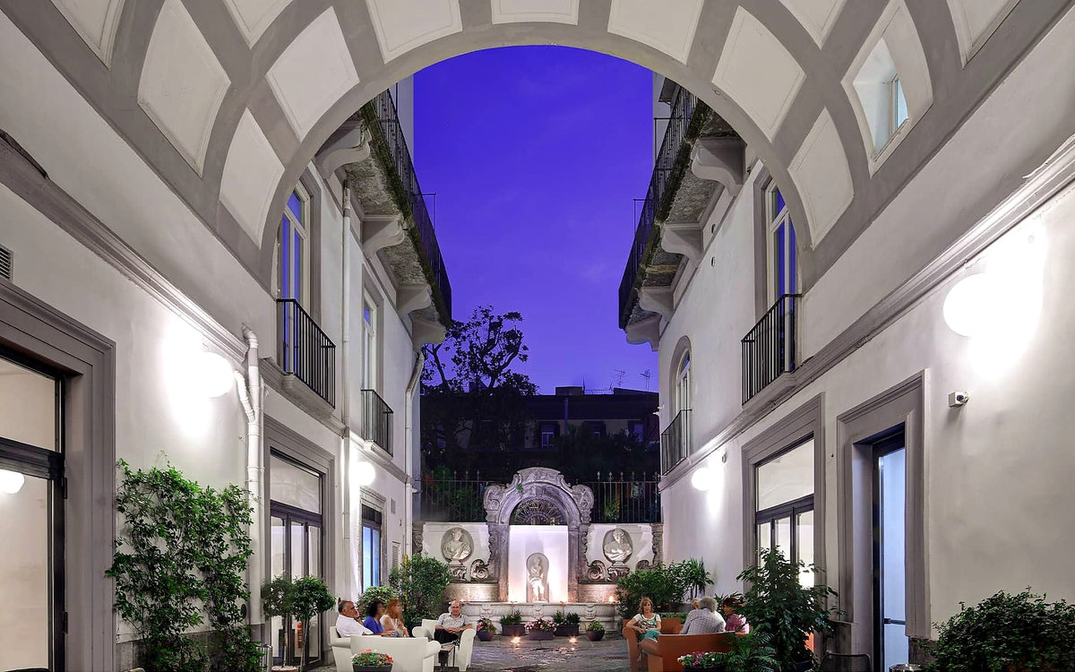 Courtyard at Hotel Piazza Bellini