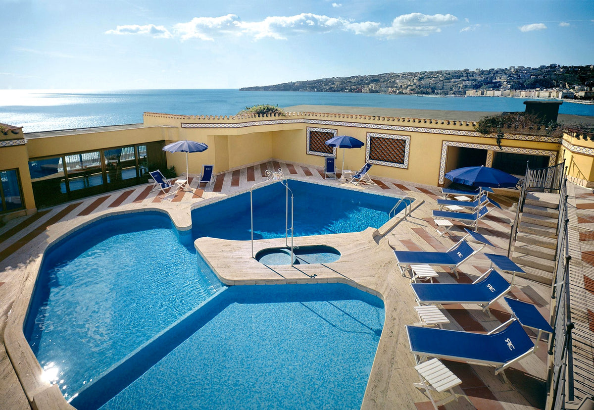 Gio Ponti rooftop pool at Royal Continental