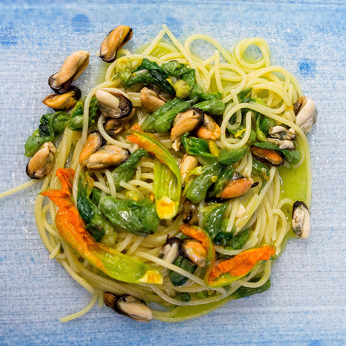 Spaghetti with mussels at Zi Teresa
