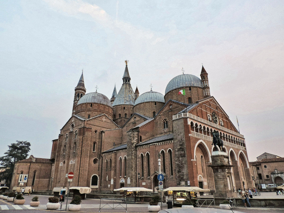 Piazza del Santo with Donatello's Gattamelata and the basilica