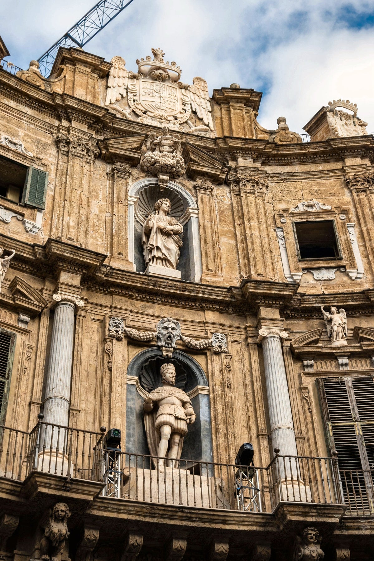The Baroque facade of the Quattro Canti, where Via Maqueda meets Via Vittorio Emanuele