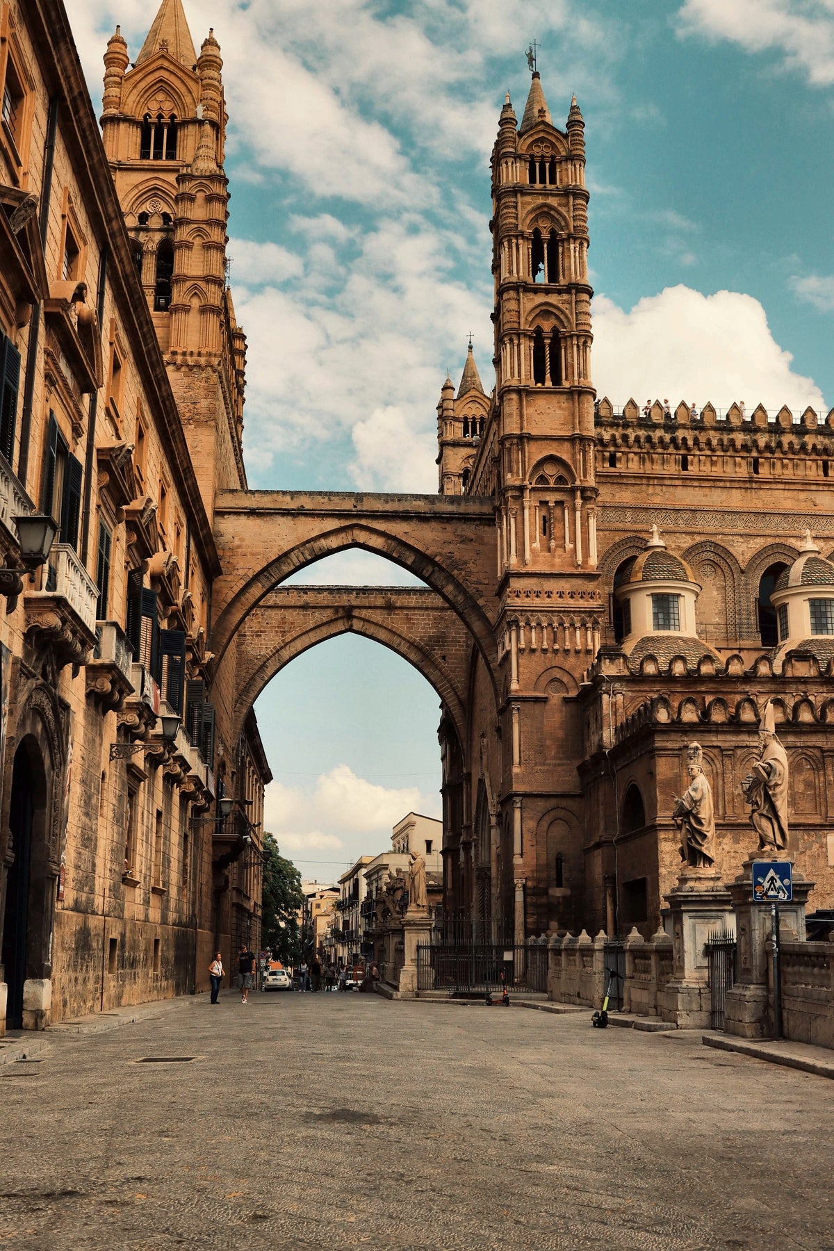 The Gothic arches linking Palermo Cathedral to the archbishop's palace on Via Matteo Bonello