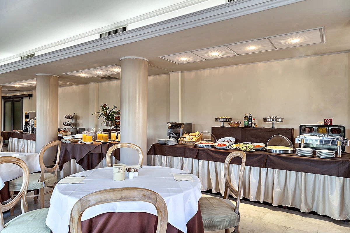 The breakfast buffet at Grand Hotel Bonanno