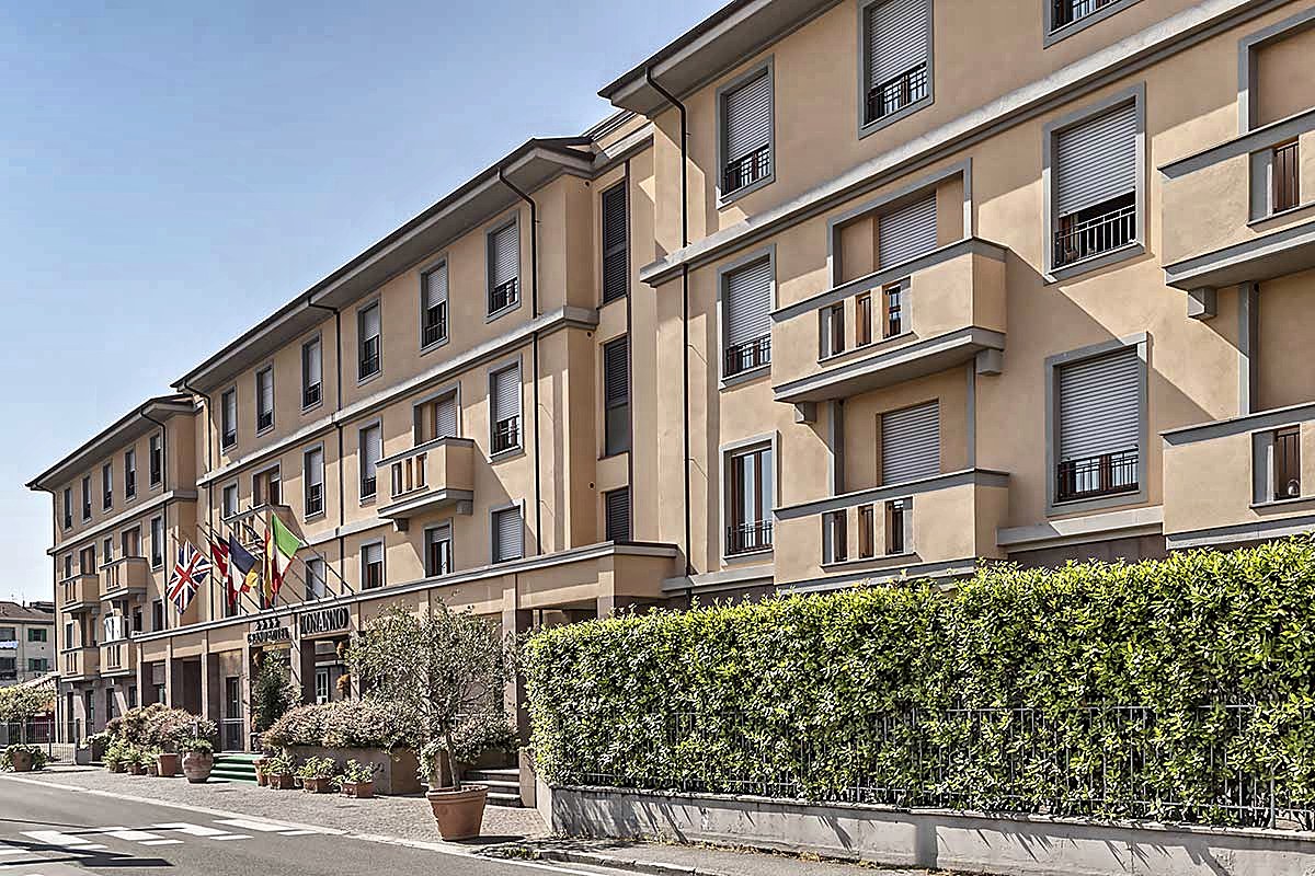 The facade of Grand Hotel Bonanno